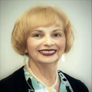 Sylvia Ford real estate agent headshot Sarabay Real Estate Sylvia Ford real estate agent headshot Sarabay Real Estate